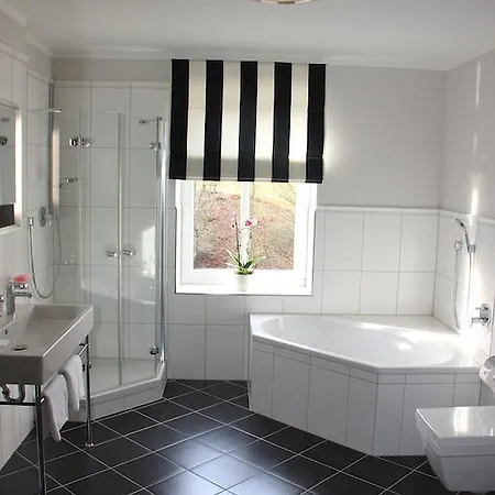 Aparthotel & Cafe Daheim 4*